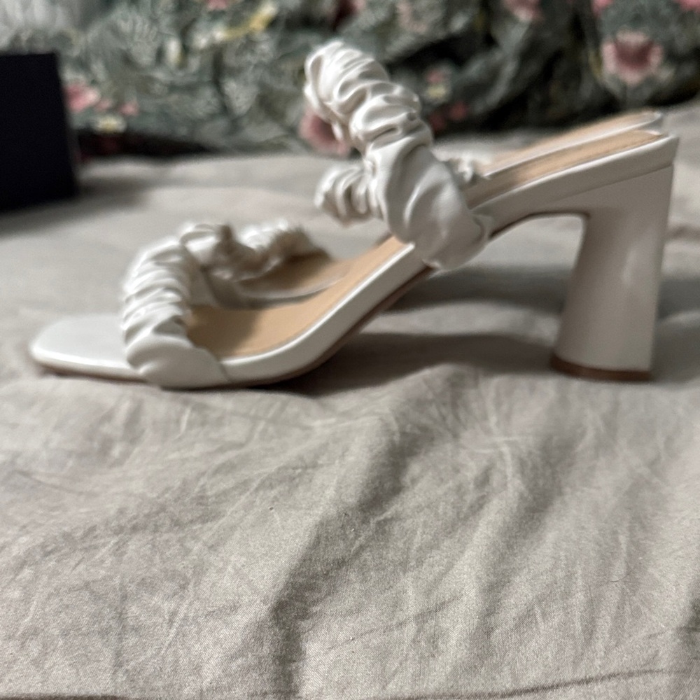 Express Ruffled White Sandals - Picture 5 of 5